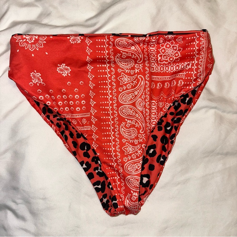 Reversible Bikini Bottom - Picture 2 of 2